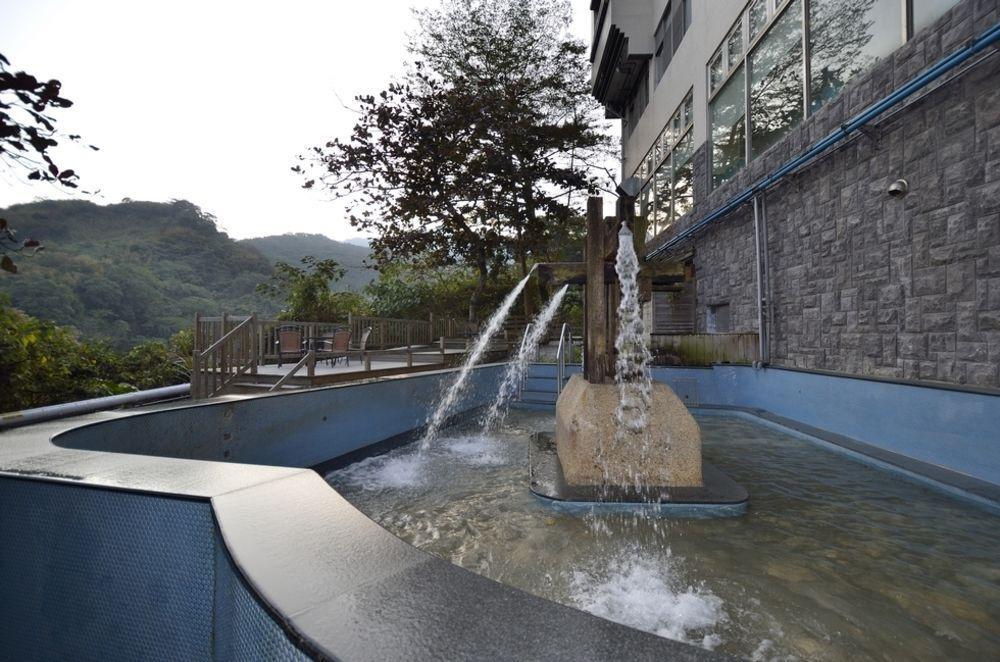 טאינאן Toong Mao Spa Resort Guanziling מראה חיצוני תמונה