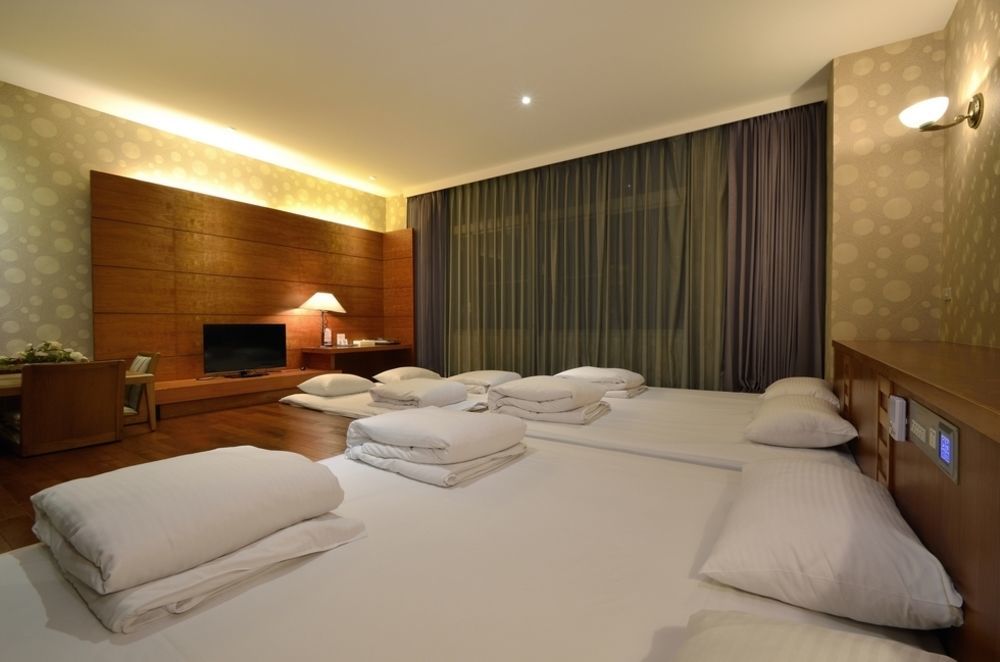 טאינאן Toong Mao Spa Resort Guanziling מראה חיצוני תמונה